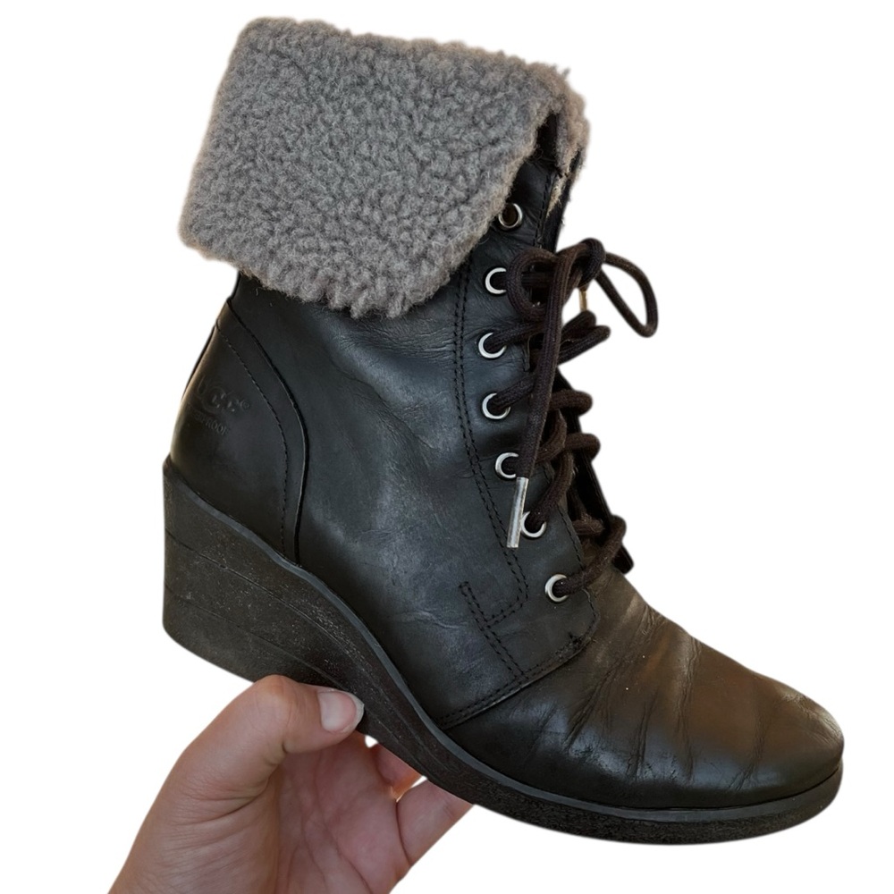 UGG Australia Zea Ankle Wedge Snow Boots Black Bootie Women's Size 6 - Picture 3 of 13
